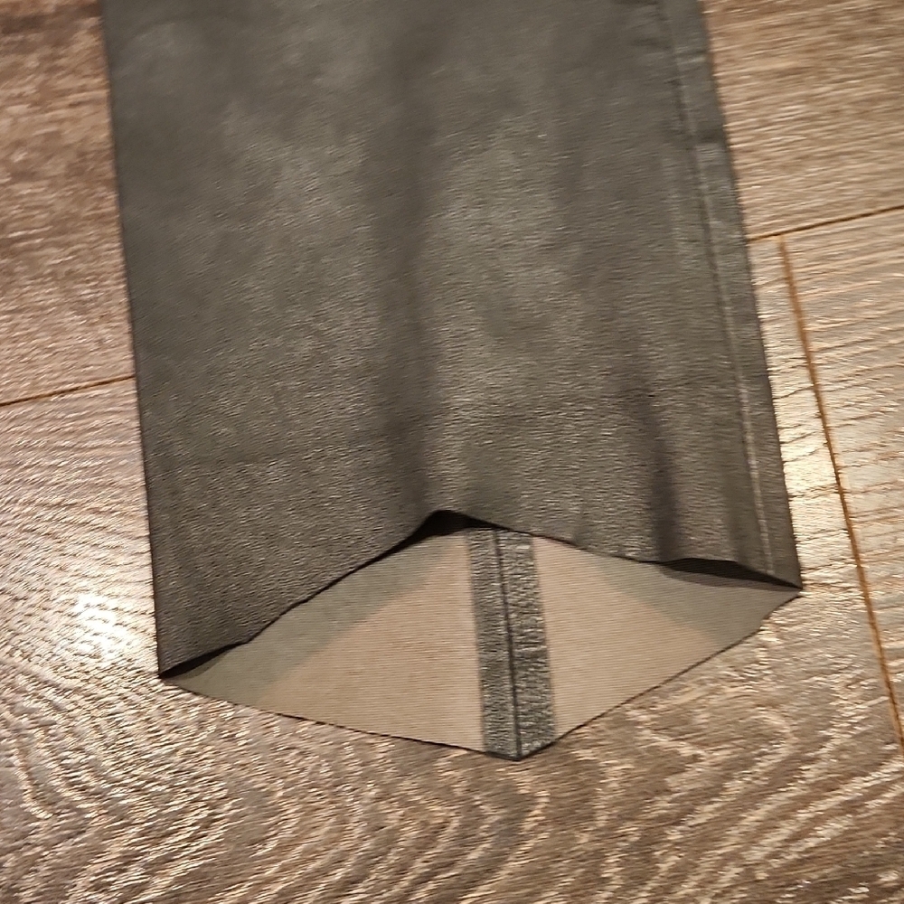 ❤️ CARINA NEW YORK LAMBS LEATHER STEP HEM LEGGINGS, SMALL - Picture 6 of 11